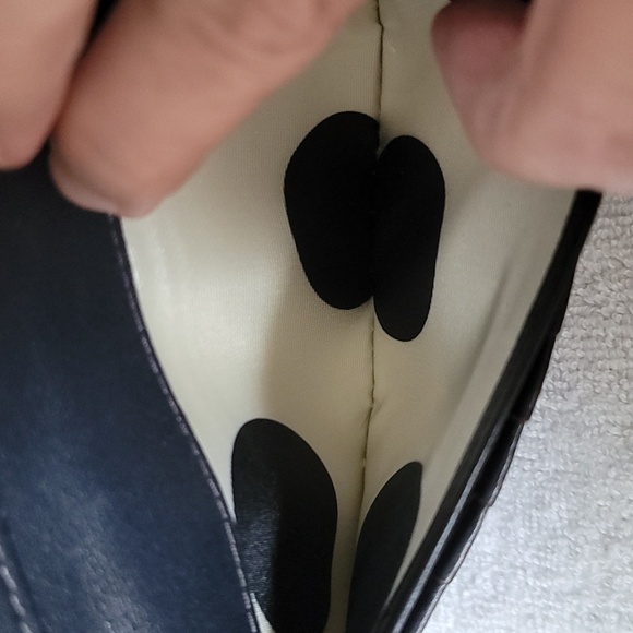 Kate Spade New York gold shimmer long wallet - Picture 13 of 16